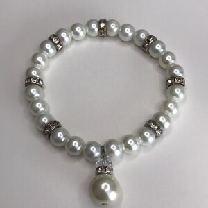 NWOT Custom Handmade Faux Pearls and Rhinestone Bracelet